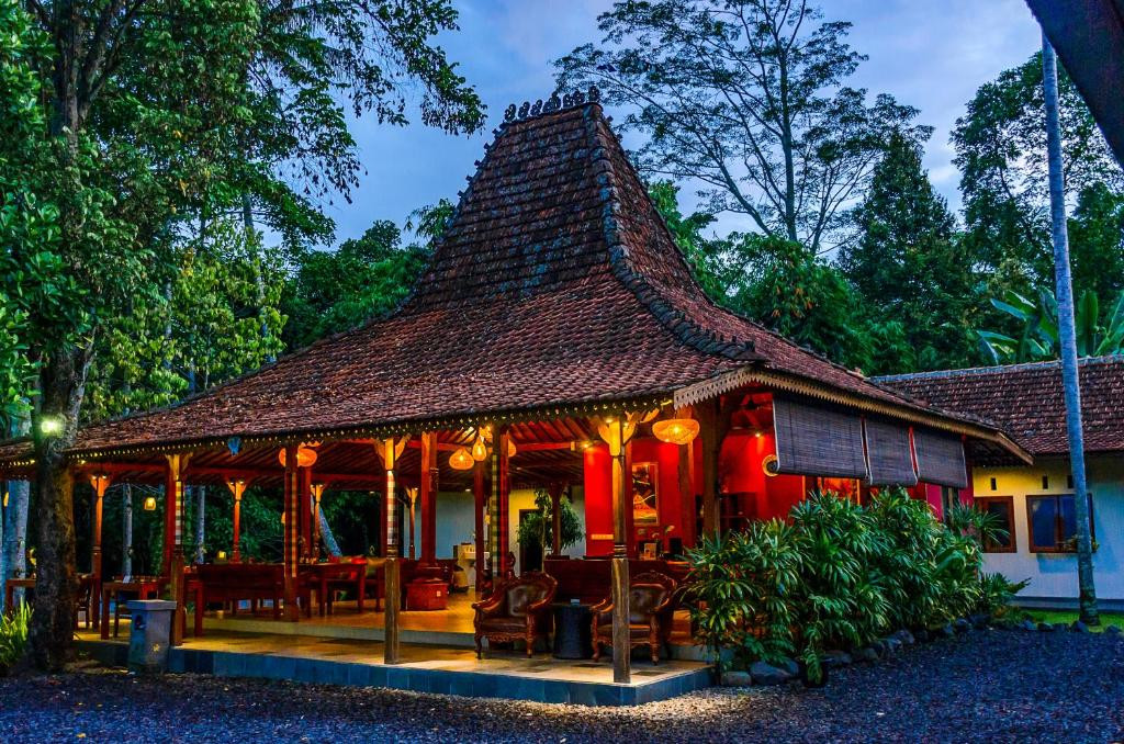 Ubud Heaven Sayan Villas Bali 4*