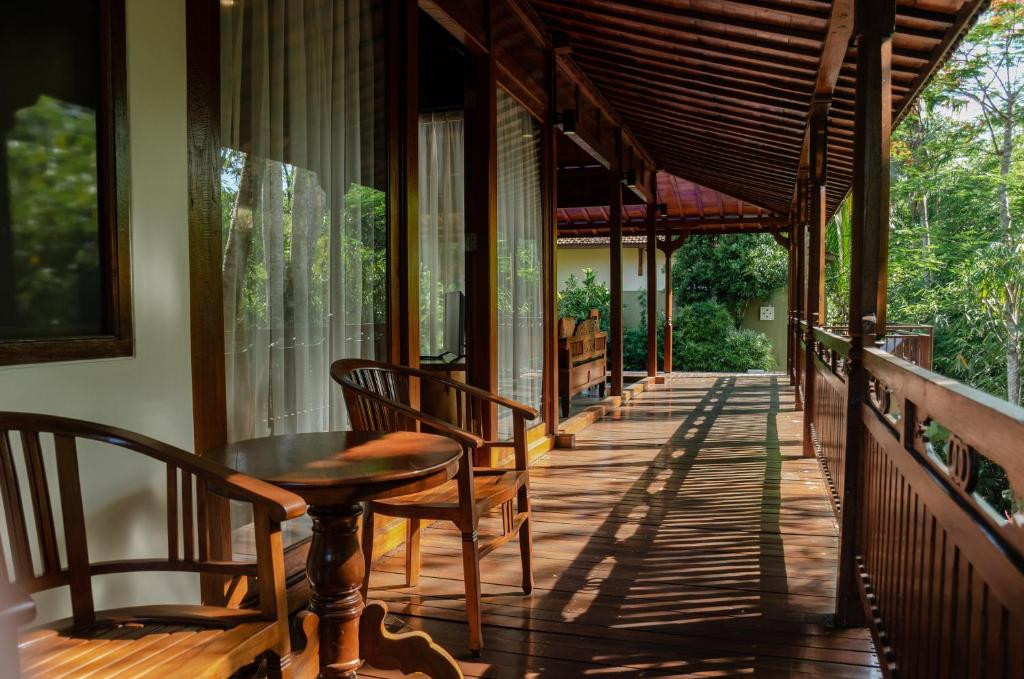 Ubud Heaven Sayan Villas Bali 4*