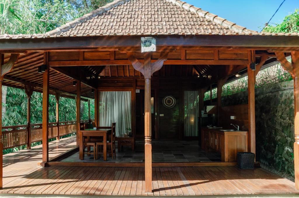 Ubud Heaven Sayan Villas Bali 4*