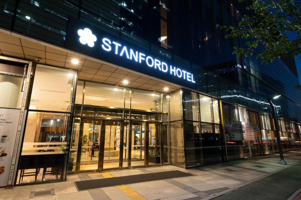 Stanford 4*