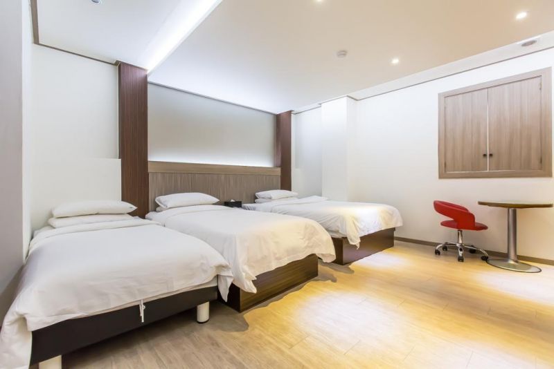 Dh Naissance Hotel 3*
