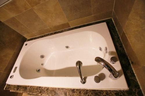 Dh Naissance Hotel 3*