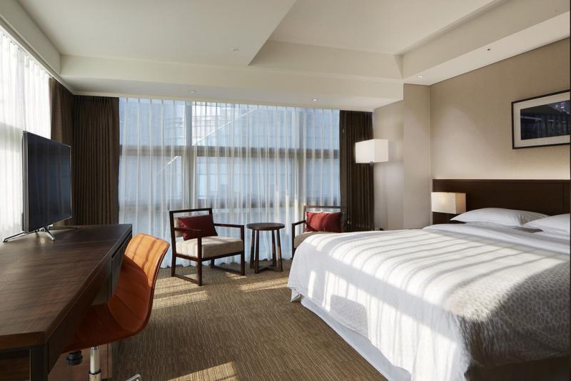 Four Points By Sheraton Josun Seoul Station 4*