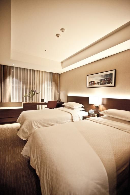 Four Points By Sheraton Josun Seoul Station 4*