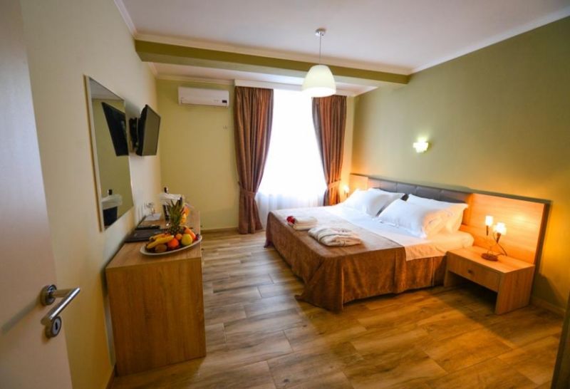 Klajdi 4*