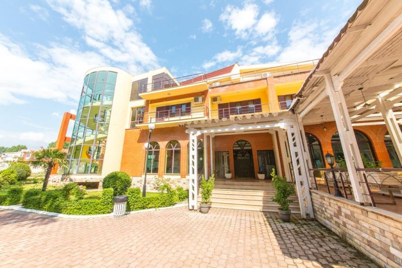 Kolaveri Resort 3*