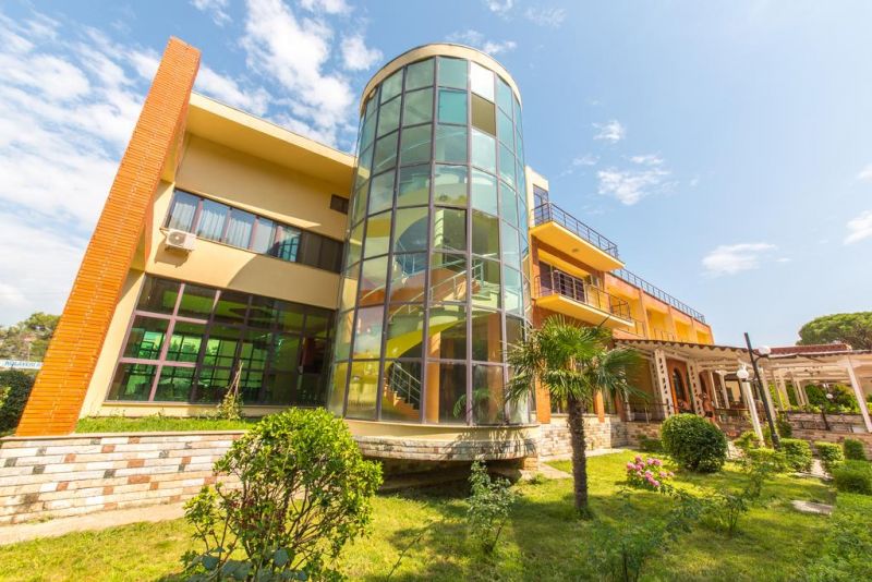 Kolaveri Resort 3*