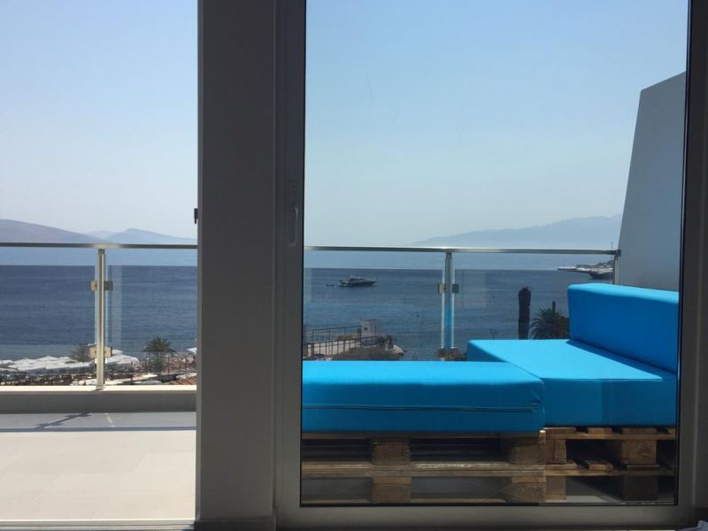 Kristina Suites 3*