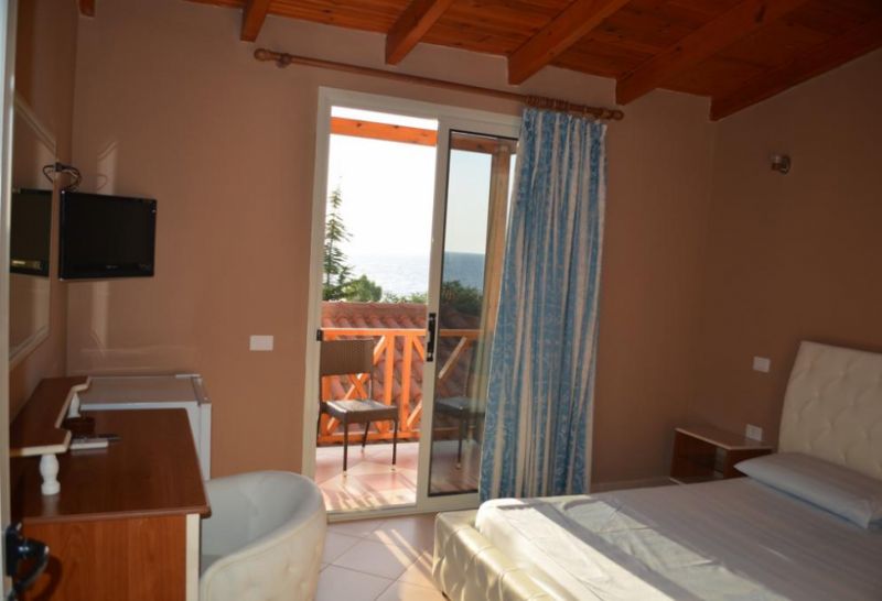 Olympia Touristic Village 3*