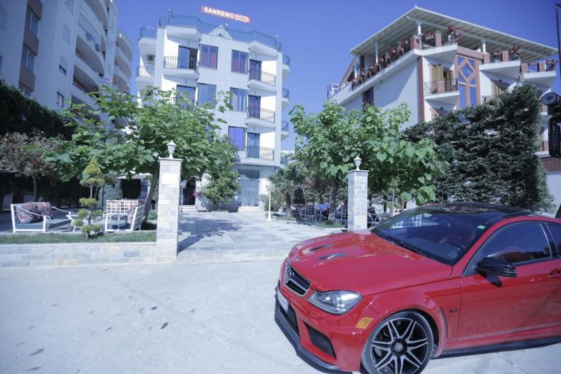 Sanremo Hotel & Restorant 3*