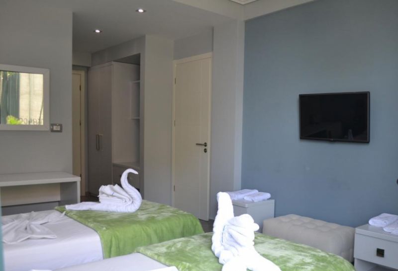 Saranda International 3*