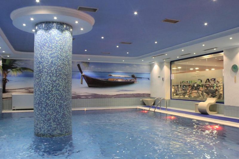 Tirana International 4*