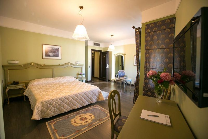 Victoria 4*