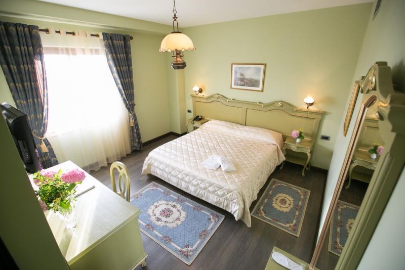 Victoria 4*