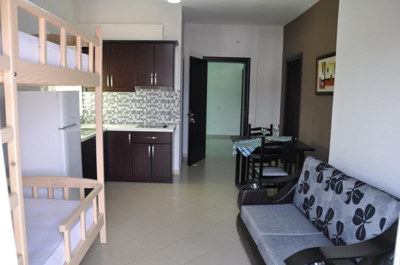 Villa Qendra 3*