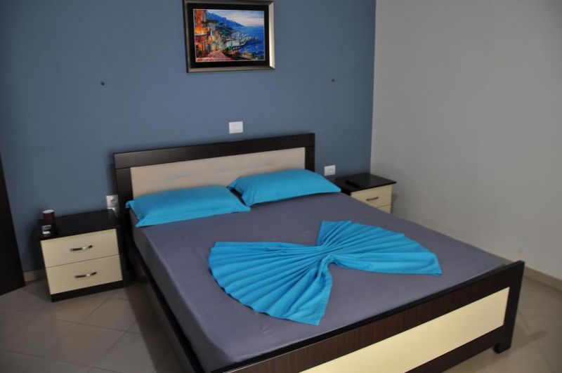 Villa Qendra 3*