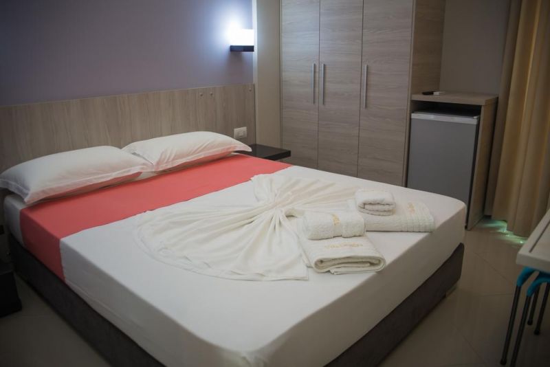 Villa Qendra 3*