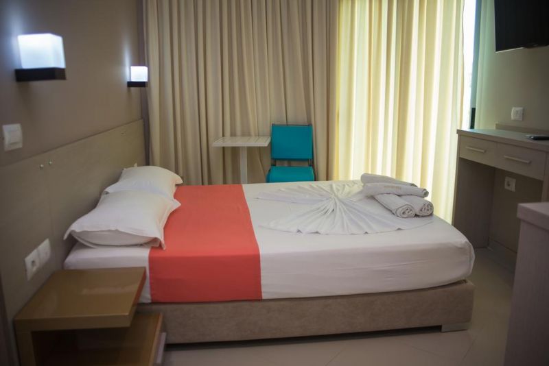 Villa Qendra 3*