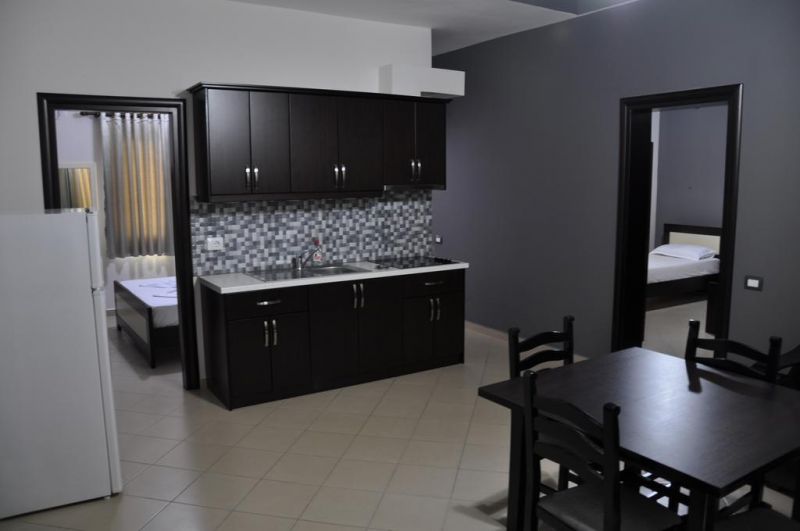 Villa Qendra 3*