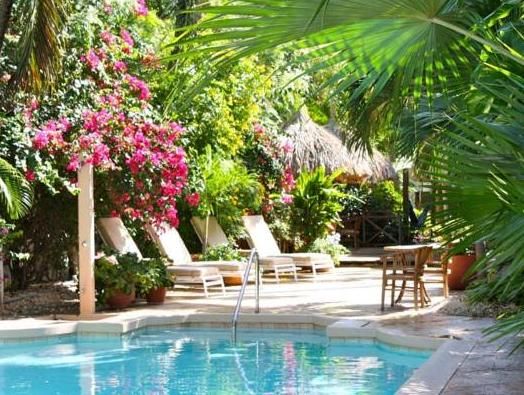 Paradera Park 3*