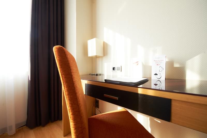Husa President Park 4*