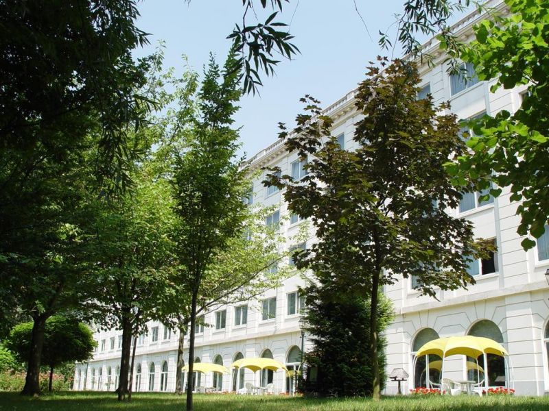 Husa President Park 4*
