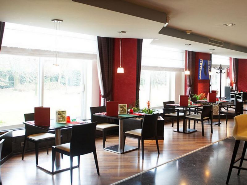 Husa President Park 4*