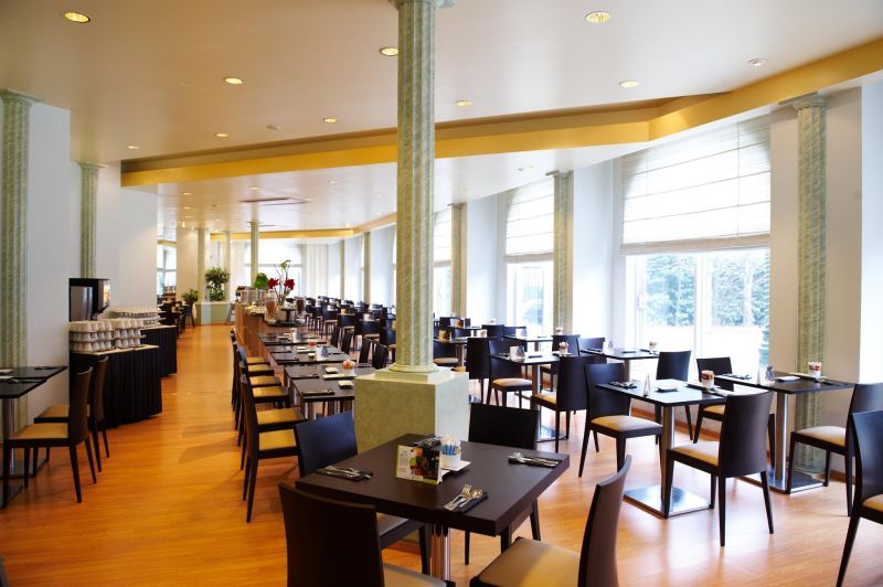 Husa President Park 4*