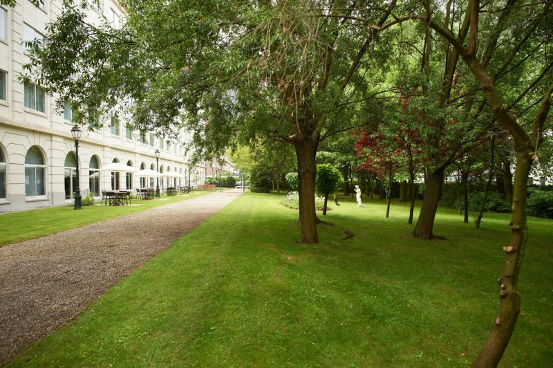 Husa President Park 4*