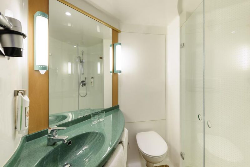 Ibis Brussels Centre Gare Midi 3*