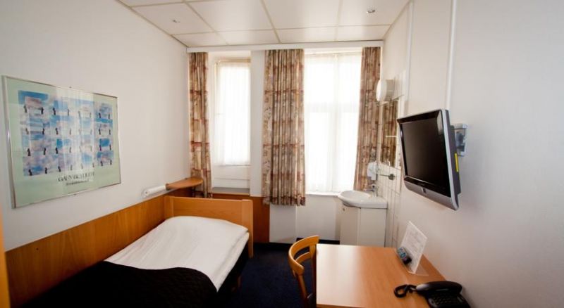 Saga Hotel 2*