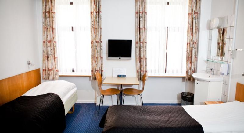 Saga Hotel 2*