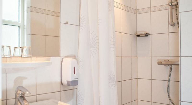 Saga Hotel 2*