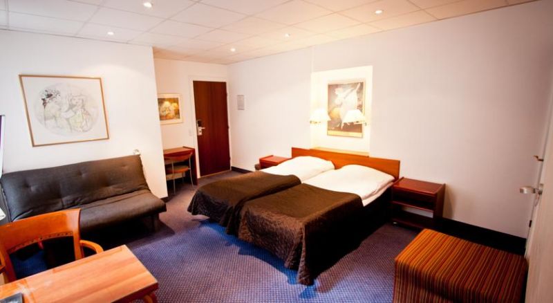 Saga Hotel 2*