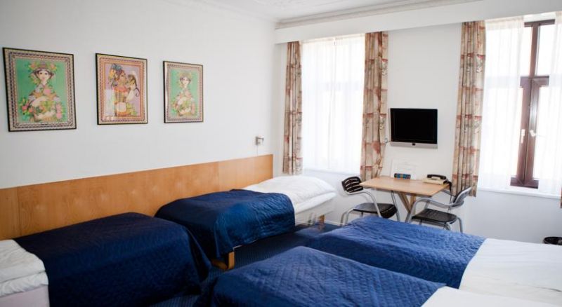 Saga Hotel 2*