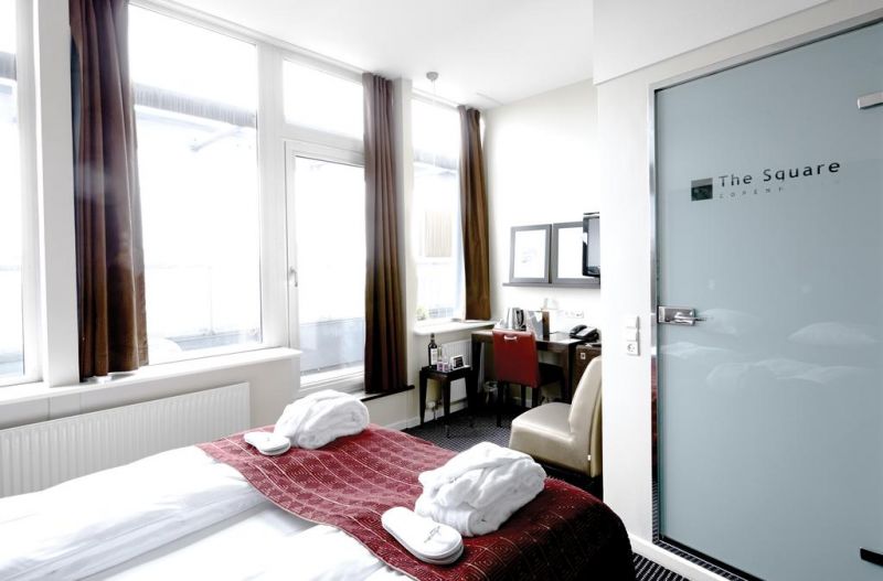 The Square 4*