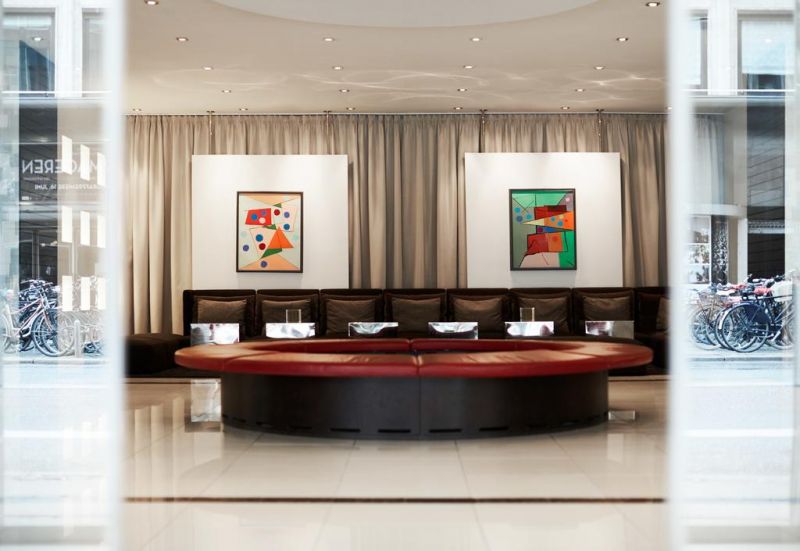 The Square 4*