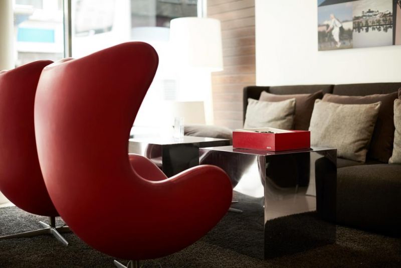 The Square 4*