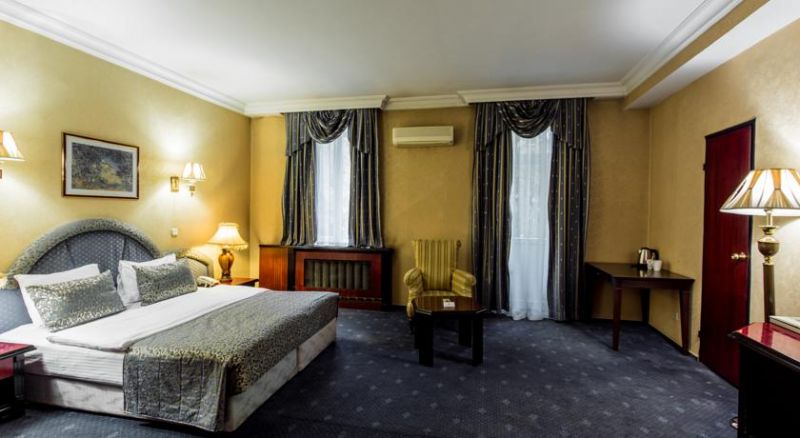 Ambassador Almaty 4*