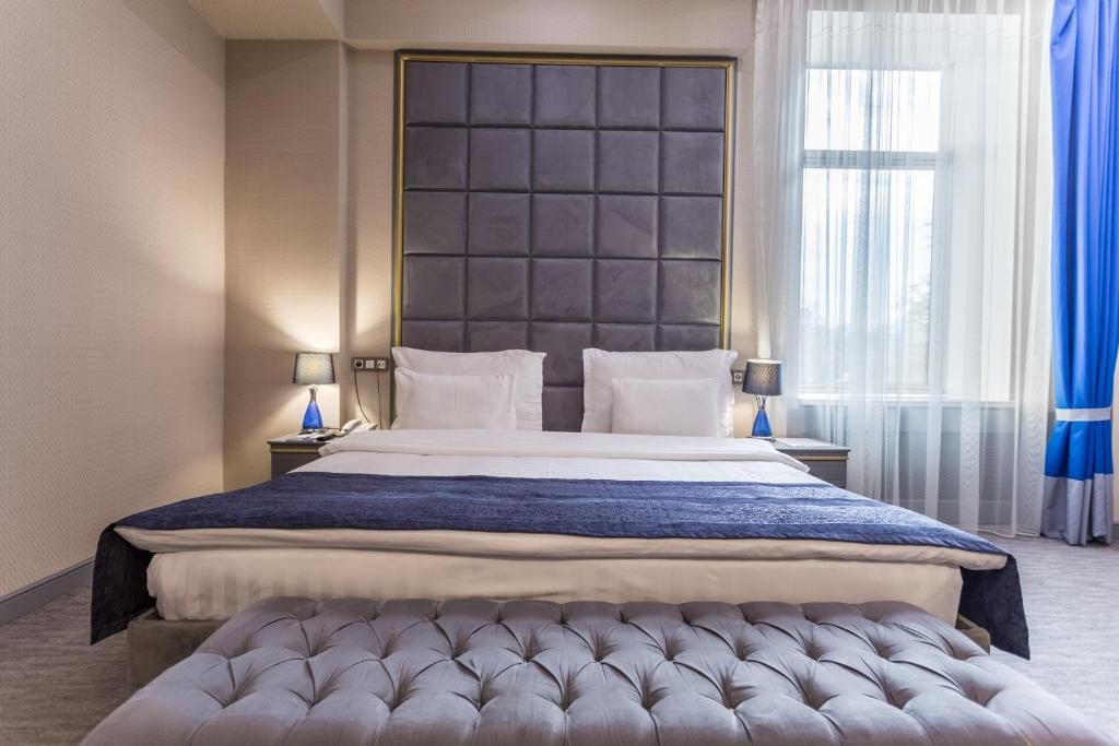 Grand Sapphire 4*