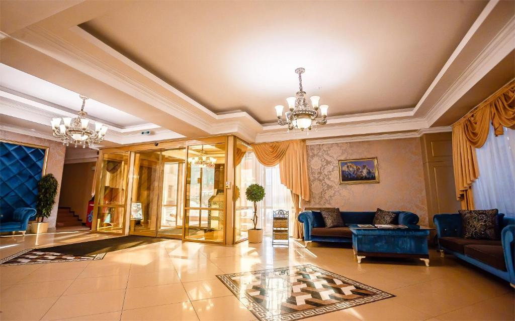 Grand Sapphire 4*