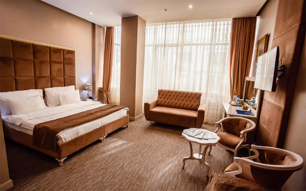 Grand Sapphire 4*