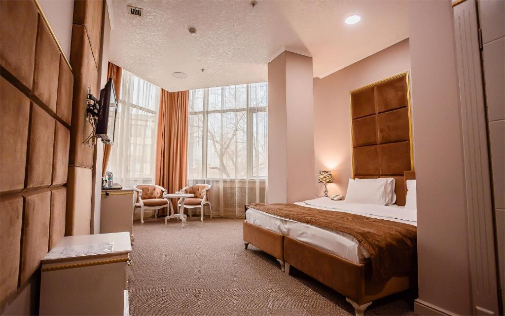 Grand Sapphire 4*