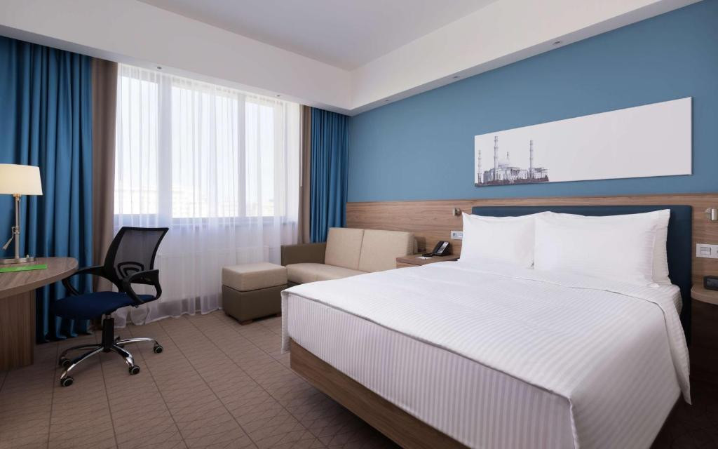 Hampton By Hilton Astana Triumphal Arch 4*