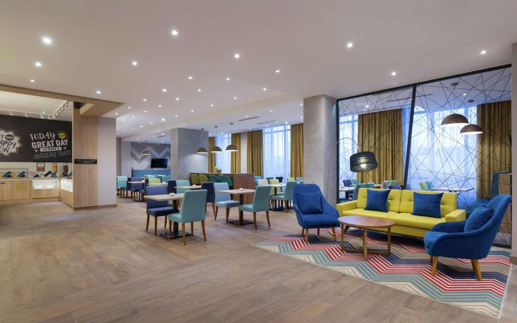 Hampton By Hilton Astana Triumphal Arch 4*