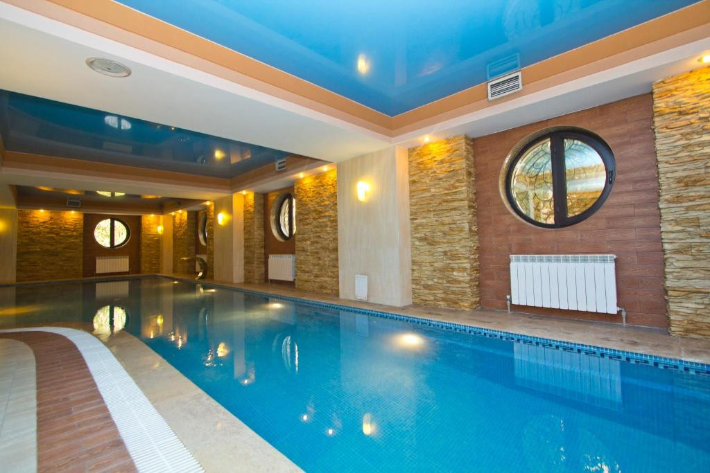 Kazzhol Hotel 4*