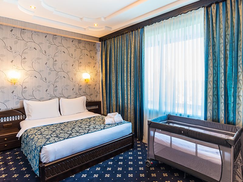 Royal Palace 3*