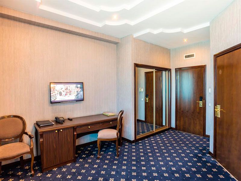 Royal Palace 3*