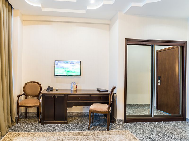 Royal Palace 3*