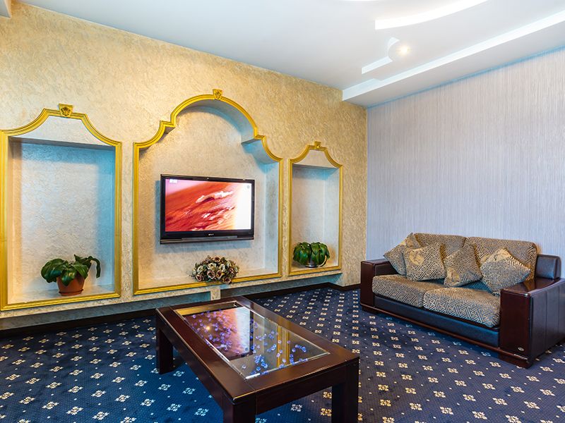 Royal Palace 3*